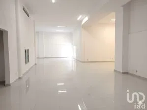 NEX-260888 - Oficina en Renta, con 2 baños, con 100 m2 de construcción.