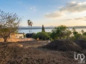 NEX-294759 - Terreno en Venta, con 250 m2 de construcción en Tequesquitengo, CP 62915, Morelos.