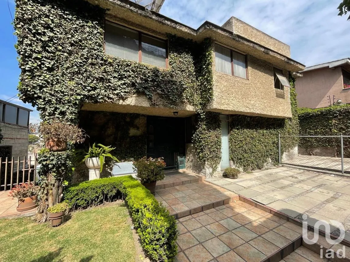 Casa en Venta en Bosque de las Lomas, Miguel Hidalgo, Ciudad de México | NEX-194262 | iad México | Foto 1 de 16