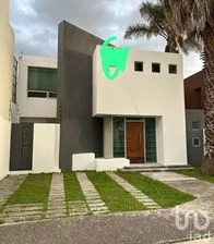 NEX-203722 - Casa en Venta, con 3 recamaras, con 2 baños, con 200 m2 de construcción en San Bernardino Tlaxcalancingo, CP 72820, Puebla.