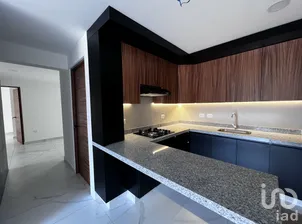 NEX-248523 - Departamento en Venta, con 2 recamaras, con 2 baños, con 93 m2 de construcción.