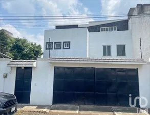 NEX-251629 - Casa en Venta, con 3 recamaras, con 3 baños, con 240 m2 de construcción en San José el Llanito, CP 52005, México.