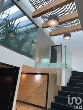NEX-253680 - Casa en Renta, con 3 recamaras, con 3 baños, con 375 m2 de construcción.