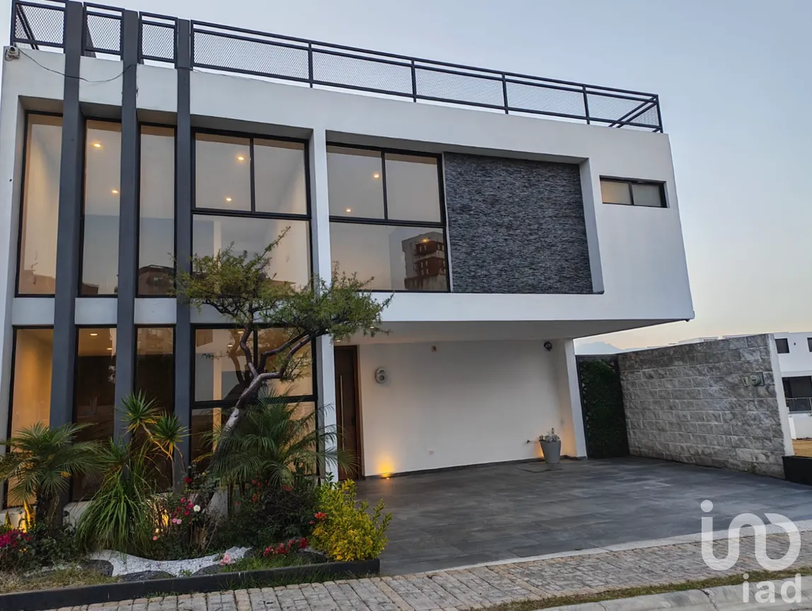 Casa en Venta en Lomas de Angelópolis, San Andrés Cholula, Puebla | NEX-265075 | iad México | Foto 1 de 26