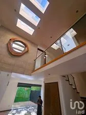 NEX-280226 - Casa en Renta, con 4 recamaras, con 4 baños, con 350 m2 de construcción.