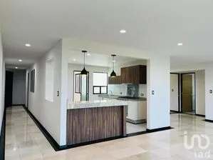 NEX-280271 - Departamento en Renta, con 3 recamaras, con 2 baños, con 195 m2 de construcción.