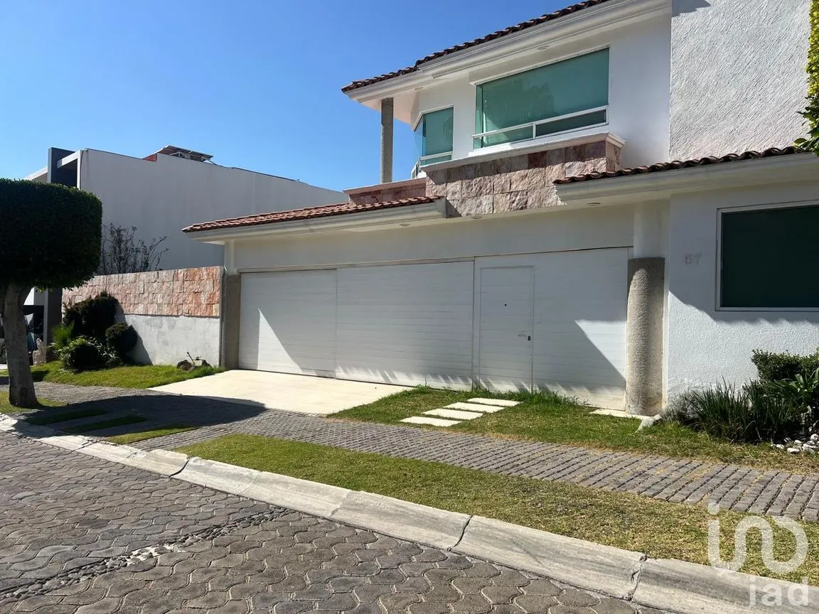 Casa en Renta en Lomas de Angelópolis, San Andrés Cholula, Puebla | NEX-292635 | iad México | Foto 2 de 33