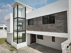 NEX-294063 - Casa en Venta, con 3 recamaras, con 2 baños, con 255 m2 de construcción en San Francisco, CP 52104, México.