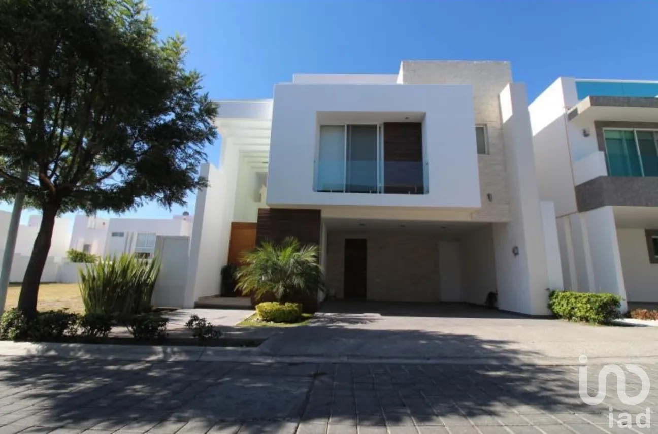 Casa en Renta en Lomas de Angelópolis II, San Andrés Cholula, Puebla | NEX-301721 | iad México | Foto 1 de 25