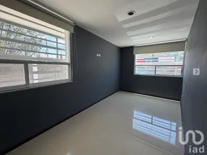 NEX-302340 - Departamento en Venta, con 2 recamaras, con 2 baños, con 102 m2 de construcción.