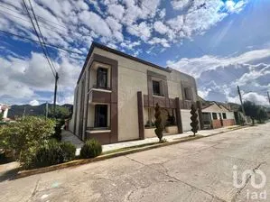 NEX-244271 - Casa en Venta, con 4 recamaras, con 2 baños, con 442 m2 de construcción.