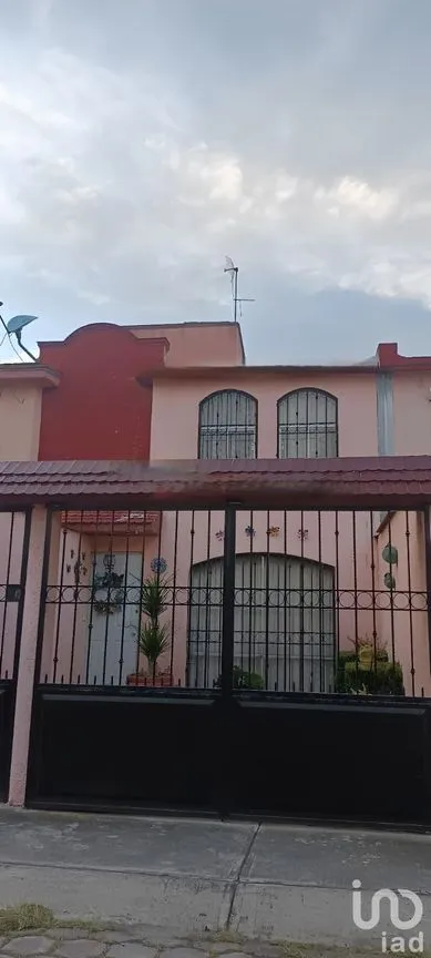 Casa en Venta en Los Sauces I, Toluca, México | NEX-188582 | iad México | Foto 1 de 13