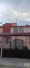 NEX-188582 - Casa en Venta, con 3 recamaras, con 1 baño, con 63 m2 de construcción en Los Sauces I, CP 50210, México.