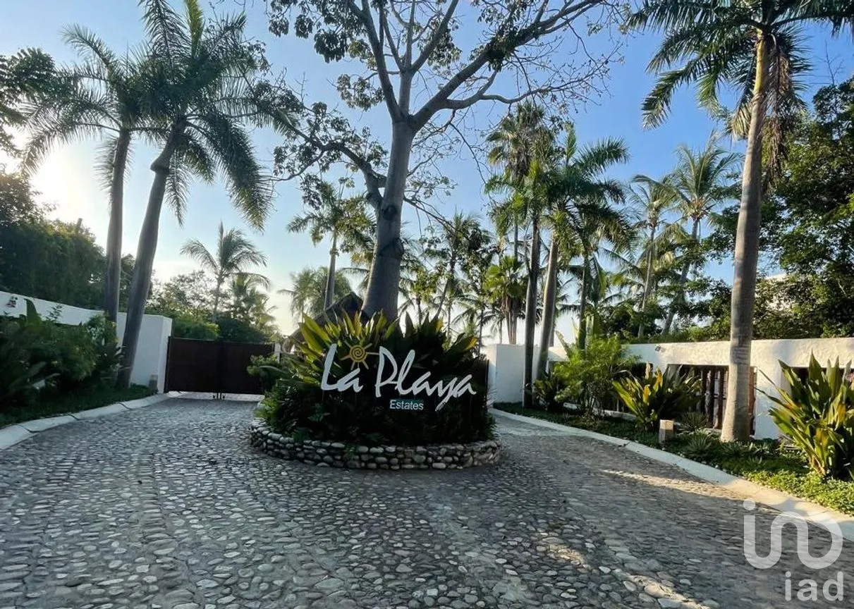 Casa en Venta en Bahía de Banderas, Bahía de Banderas, Nayarit | NEX-305035 | iad México | Foto 1 de 19