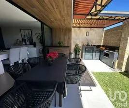 NEX-246672 - Casa en Venta, con 3 recamaras, con 3 baños, con 265 m2 de construcción.