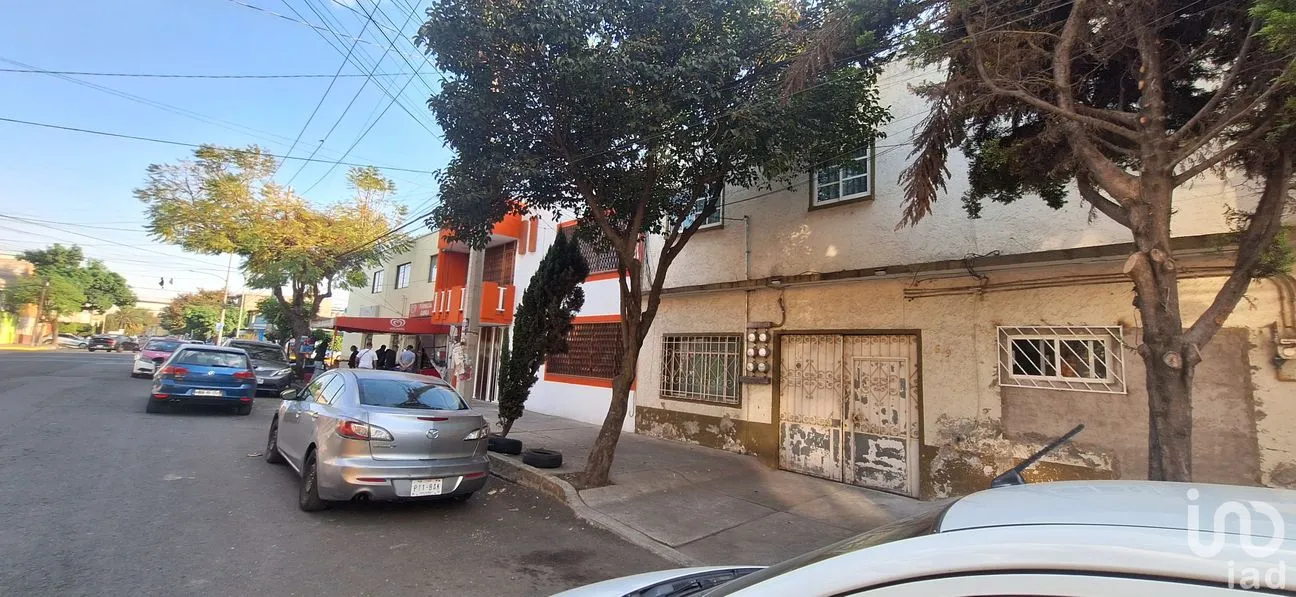 Casa en Venta en Romero Rubio, Venustiano Carranza, Ciudad de México | NEX-192984 | iad México | Foto 3 de 6