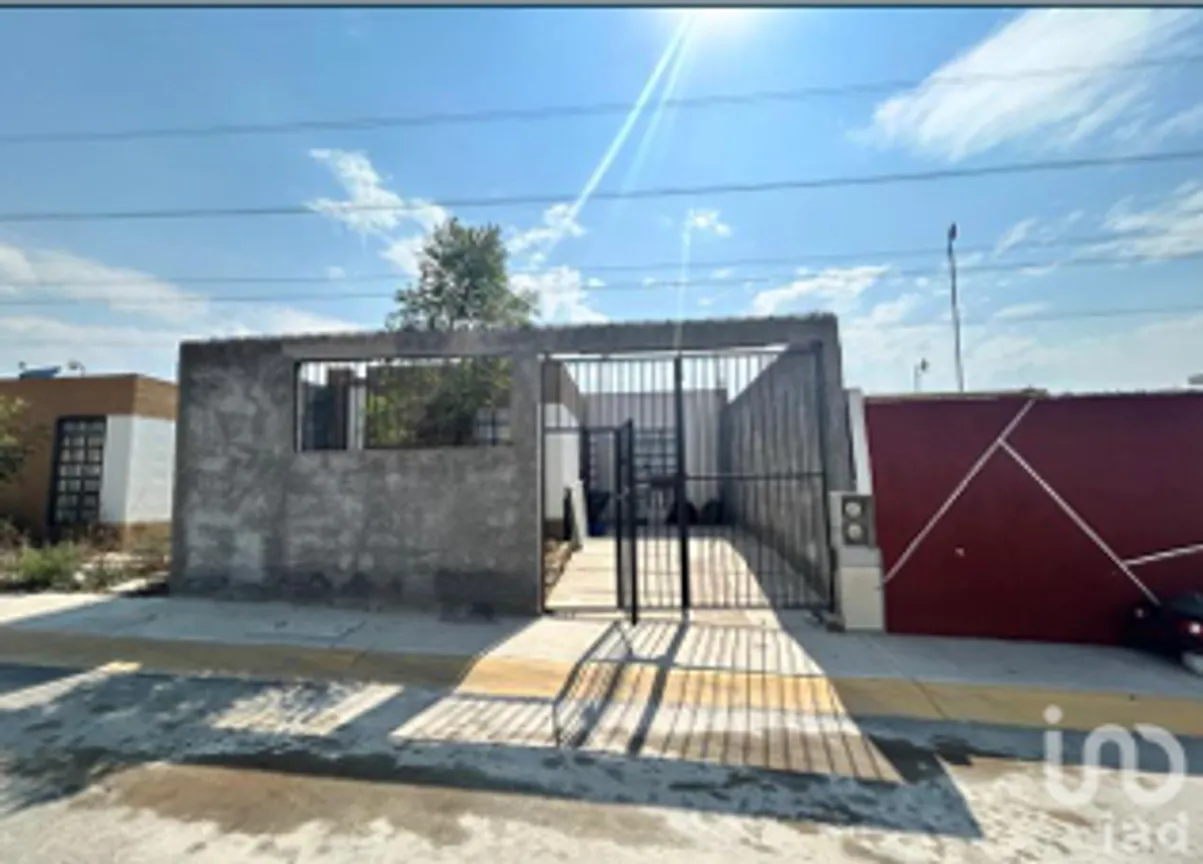 Casa en Venta en La Toscana Ciudad Bicentenario Hidalgo, Atotonilco de Tula, Hidalgo | NEX-192778 | iad México | Foto 3 de 26