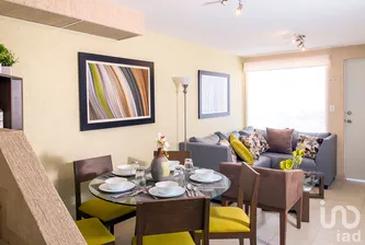 NEX-249710 - Casa en Venta, con 4 recamaras, con 2 baños, con 103 m2 de construcción.