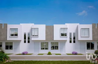 NEX-254450 - Casa en Venta, con 4 recamaras, con 2 baños, con 104 m2 de construcción.