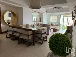 NEX-261105 - Departamento en Venta, con 3 recamaras, con 3 baños, con 217 m2 de construcción.