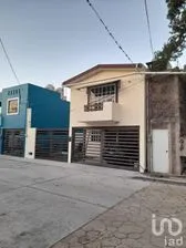 NEX-286547 - Casa en Renta, con 4 recamaras, con 1 baño, con 220 m2 de construcción en El Trébol, CP 92385, Veracruz de Ignacio de la Llave.