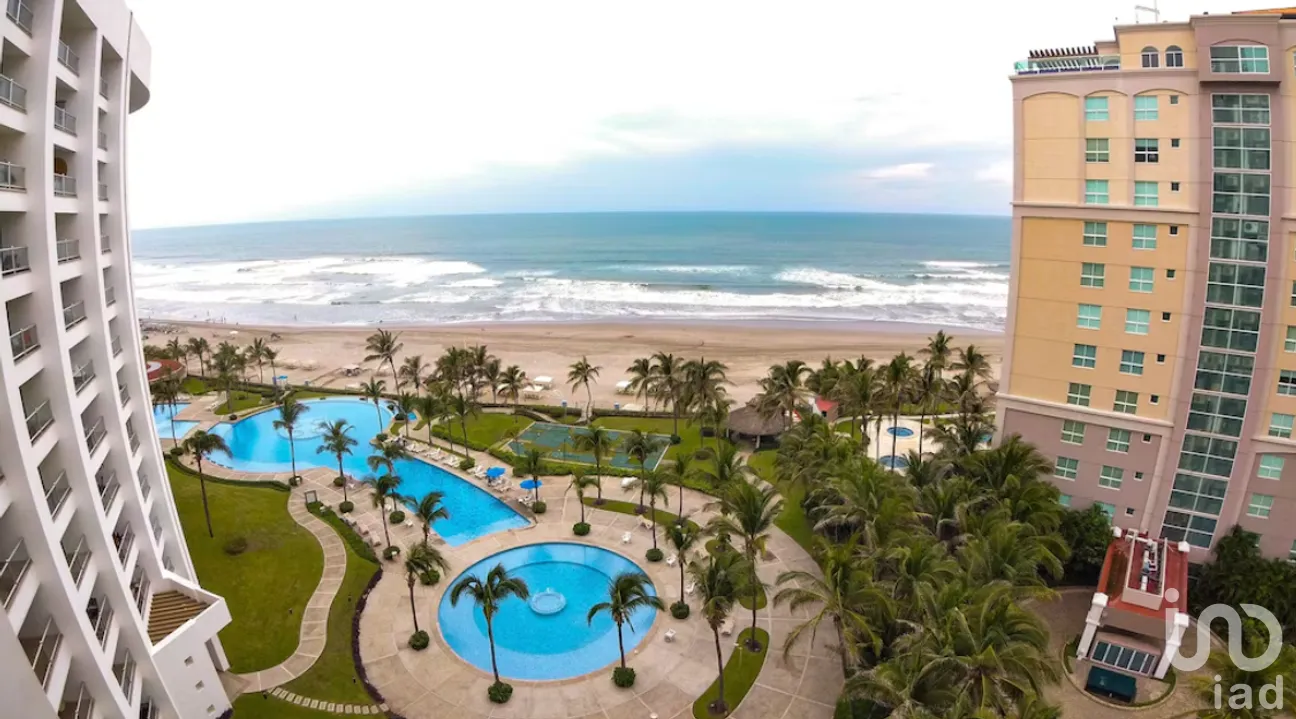Departamento en Venta en Playa Diamante, Acapulco de Juárez, Guerrero | NEX-303311 | iad México | Foto 2 de 18