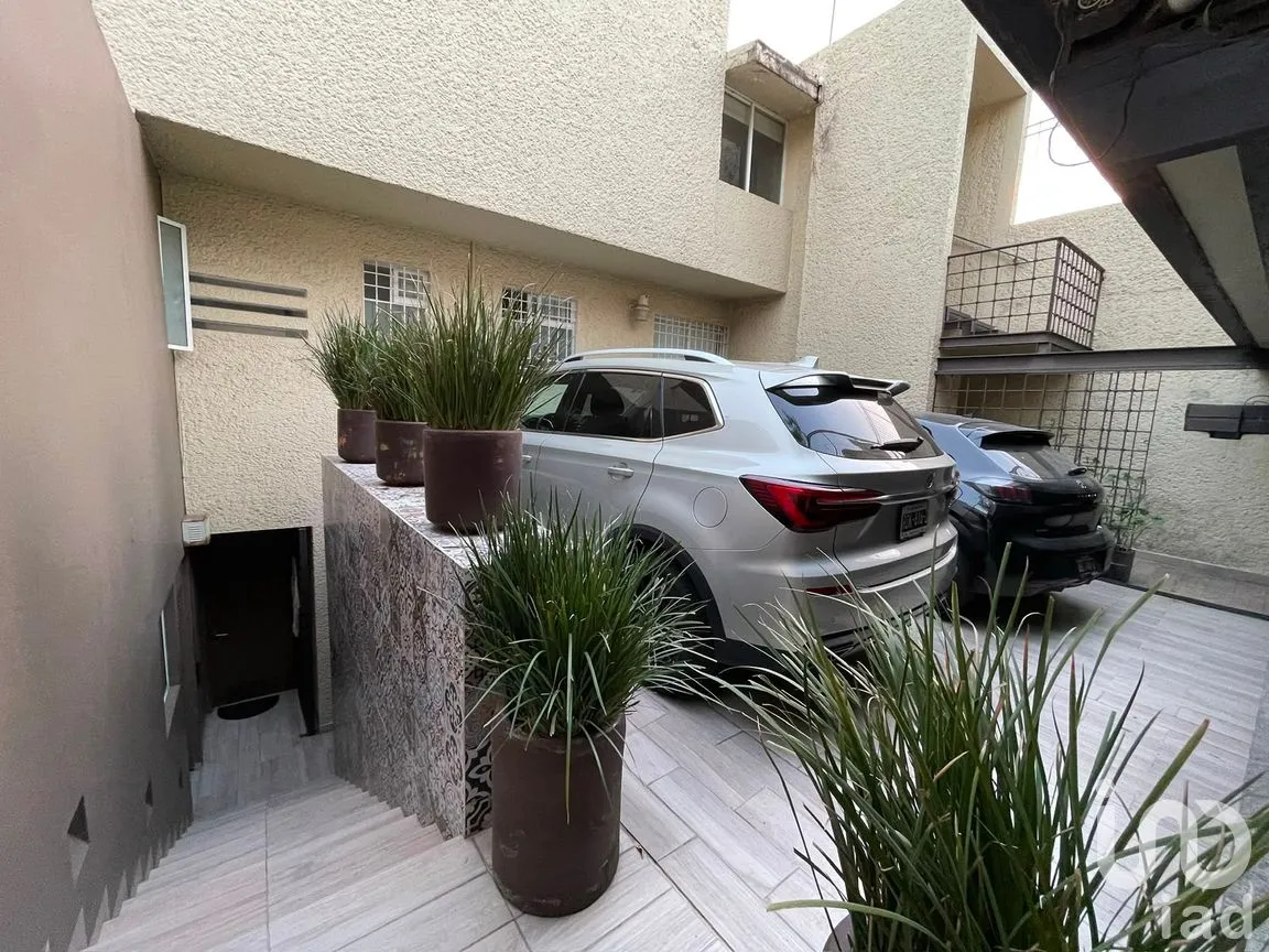 Casa en Venta en Las Águilas, Álvaro Obregón, Ciudad de México | NEX-305064 | iad México | Foto 2 de 16