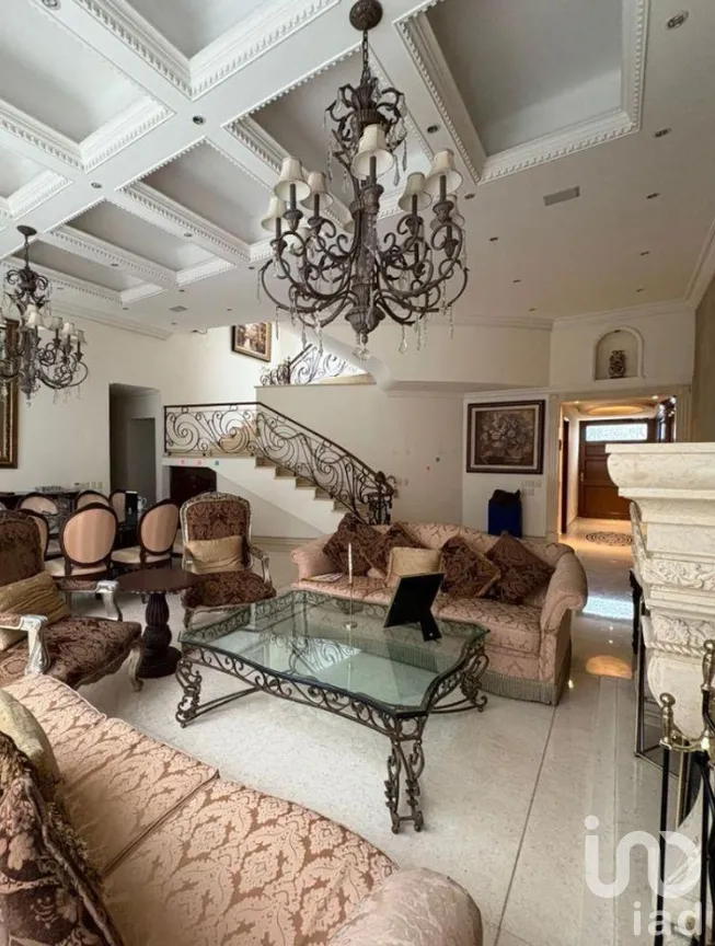 Casa en Venta en Lomas de Tecamachalco Sección Bosques I y II, Huixquilucan, México | NEX-305939 | iad México | Foto 3 de 23