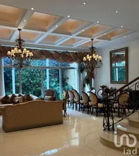 NEX-305939 - Casa en Venta, con 3 recamaras, con 4 baños, con 580 m2 de construcción.