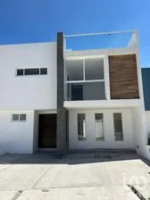 NEX-196730 - Casa en Venta, con 4 recamaras, con 4 baños, con 220 m2 de construcción en Arroyo Hondo, CP 76922, Querétaro.