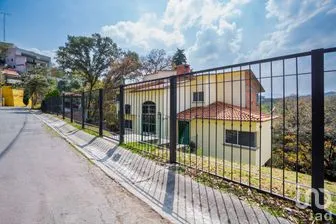 NEX-265342 - Casa en Venta, con 3 recamaras, con 2 baños, con 256 m2 de construcción en Condado de Sayavedra, CP 52938, México.