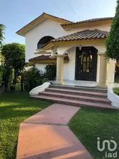 NEX-182284 - Casa en Venta, con 3 recamaras, con 3 baños, con 227 m2 de construcción en Lomas de Cocoyoc, CP 62847, Morelos.