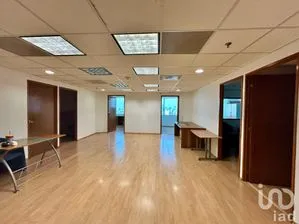 NEX-242970 - Oficina en Venta, con 6 recamaras, con 148 m2 de construcción.