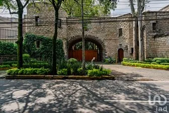 NEX-256349 - Casa en Venta, con 2 recamaras, con 2 baños, con 179 m2 de construcción en Chimalistac, CP 01070, Ciudad de México.