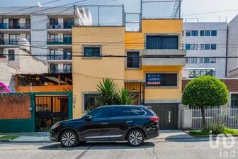 NEX-258940 - Casa en Venta, con 4 recamaras, con 3 baños, con 273 m2 de construcción.