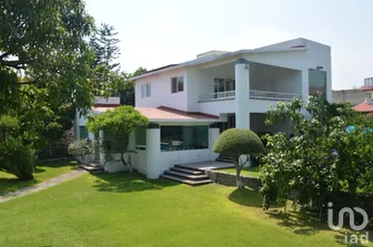 NEX-285321 - Casa en Venta, con 6 recamaras, con 6 baños, con 750 m2 de construcción en Real del Puente, CP 62790, Morelos.