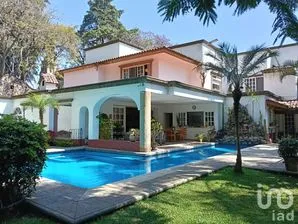 NEX-234614 - Casa en Venta, con 7 recamaras, con 5 baños, con 1000 m2 de construcción en Tetela del Monte, CP 62130, Morelos.