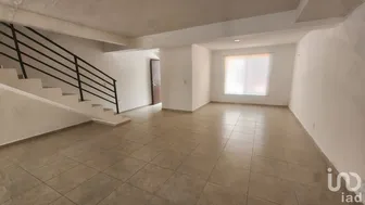 NEX-254546 - Casa en Venta, con 4 recamaras, con 3 baños, con 195 m2 de construcción.