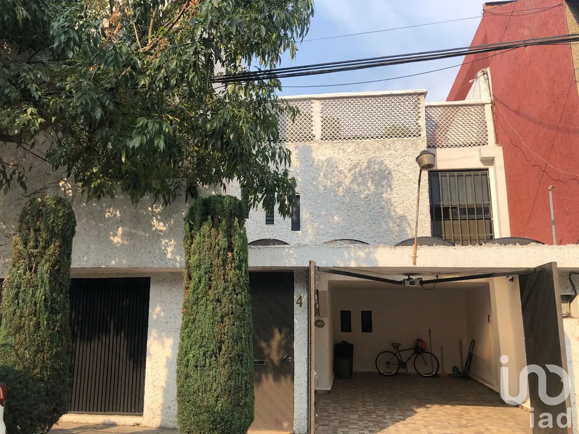 Casa en Venta en Belisario Domínguez, Tlalpan, Ciudad de México | NEX-213445 | iad México | Foto 3 de 47