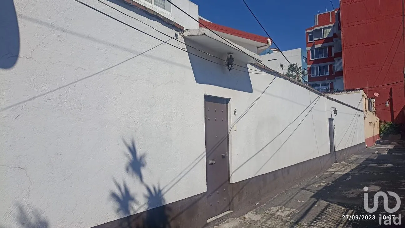 Casa en Venta en Los Alpes, Álvaro Obregón, Ciudad de México | NEX-184769 | iad México | Foto 1 de 39