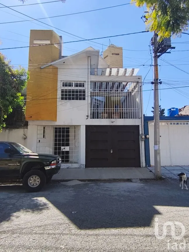 Casa en Venta en Jardines de Morelos Sección Flores, Ecatepec de Morelos, México | NEX-263355 | iad México | Foto 2 de 45