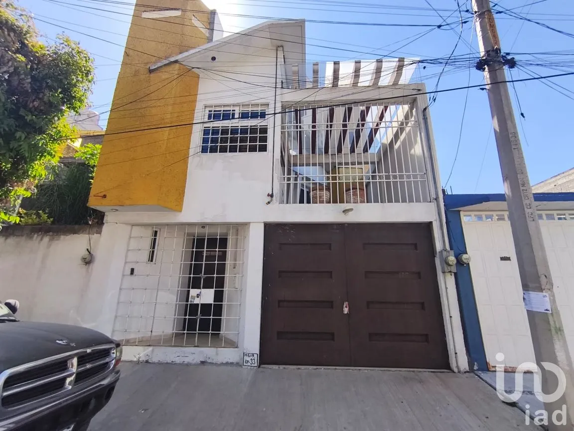 Casa en Venta en Jardines de Morelos Sección Flores, Ecatepec de Morelos, México | NEX-263355 | iad México | Foto 1 de 45