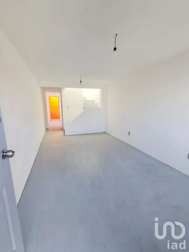 Casa en Venta en Los Héroes Ecatepec Sección I, Ecatepec de Morelos, México | NEX-284243 | iad México | Foto 2 de 21