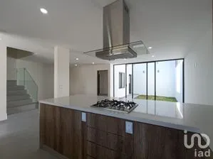NEX-265407 - Casa en Venta, con 4 recamaras, con 4 baños, con 188 m2 de construcción en Argenta Mirador Residencial, CP 45135, Jalisco.