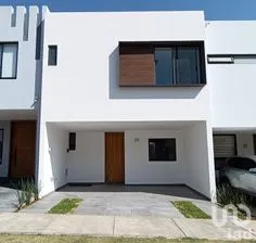 NEX-292677 - Casa en Venta, con 3 recamaras, con 3 baños, con 158 m2 de construcción en Real de Valdepeñas, CP 45130, Jalisco.
