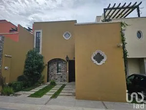 NEX-205066 - Casa en Venta, con 3 recamaras, con 2 baños, con 115 m2 de construcción en Adolfo López Mateos, CP 37738, Guanajuato.