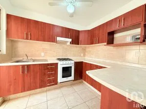 NEX-264547 - Casa en Venta, con 4 recamaras, con 3 baños, con 116 m2 de construcción en El Amate, CP 62766, Morelos.