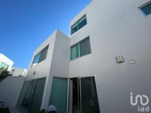 NEX-193966 - Casa en Venta, con 4 recamaras, con 5 baños, con 285 m2 de construcción en Lomas de Angelópolis, CP 72830, Puebla.