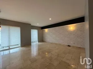 NEX-248673 - Departamento en Renta, con 3 recamaras, con 3 baños, con 199 m2 de construcción.