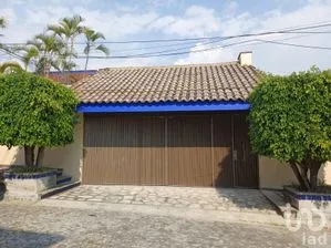 NEX-264662 - Casa en Venta, con 5 recamaras, con 10 baños, con 600 m2 de construcción.